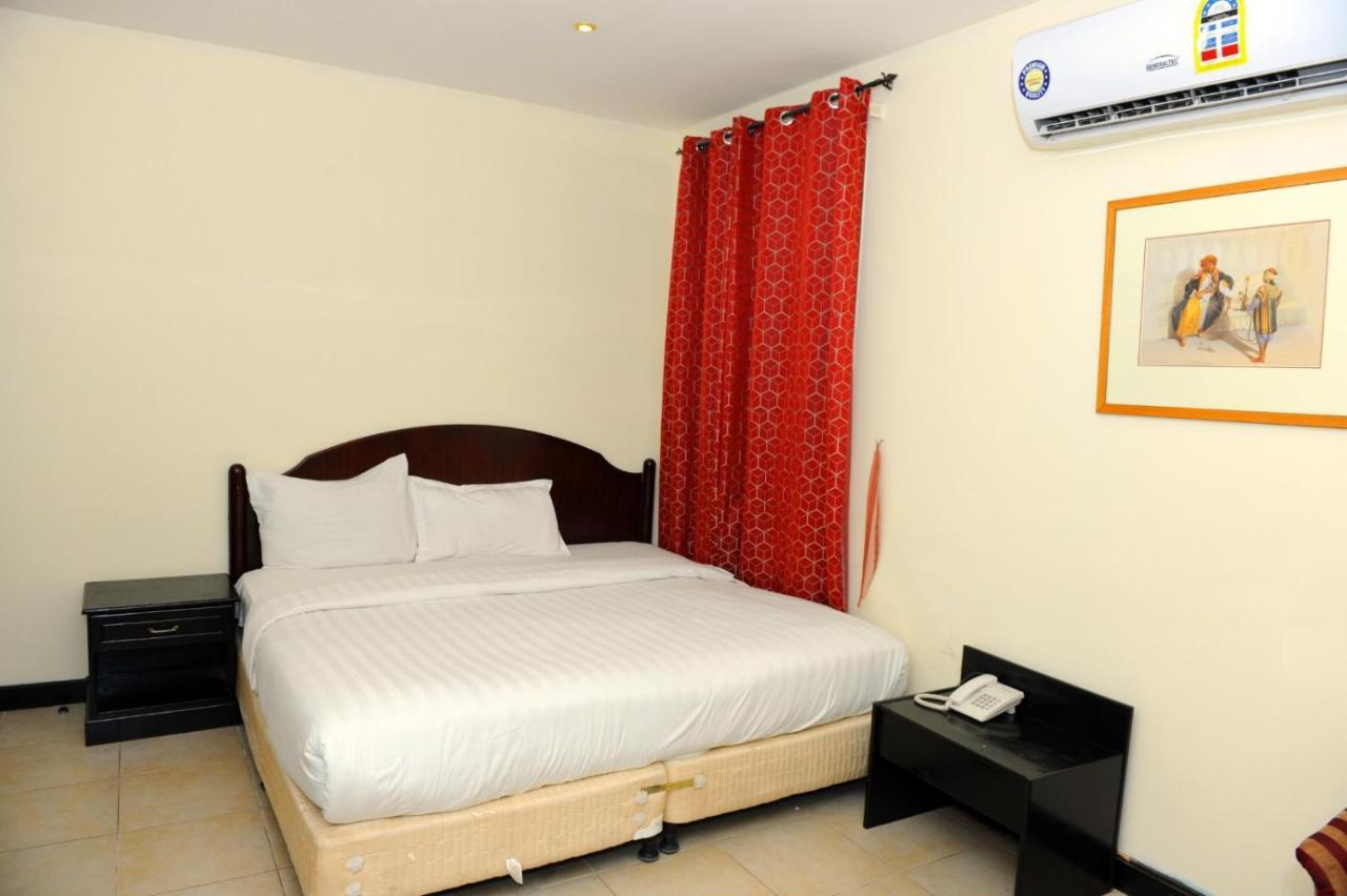Bahrain Plaza Hotel Манама Экстерьер фото