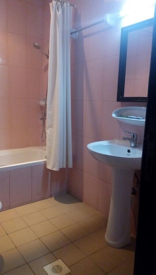 Bahrain Plaza Hotel Манама Экстерьер фото